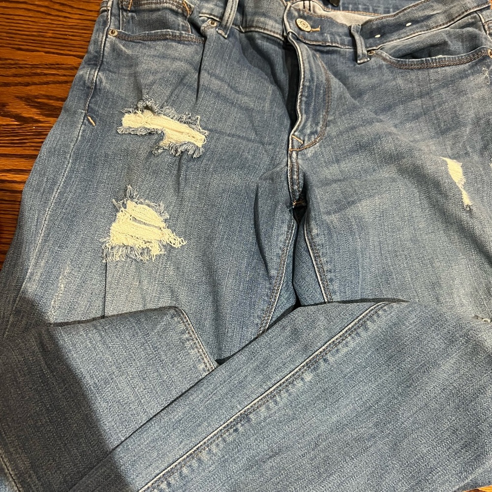Distressed crop jeans